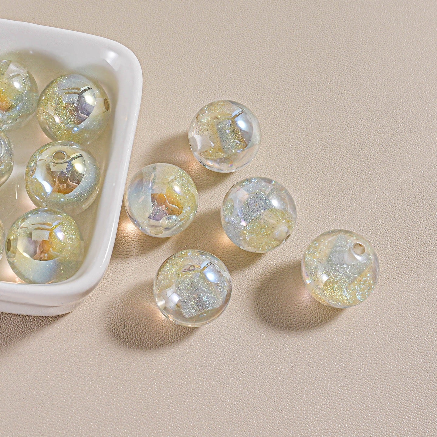 16mm Glow in The Dark Resin Beads with Sparkling Core - Straight Hole
