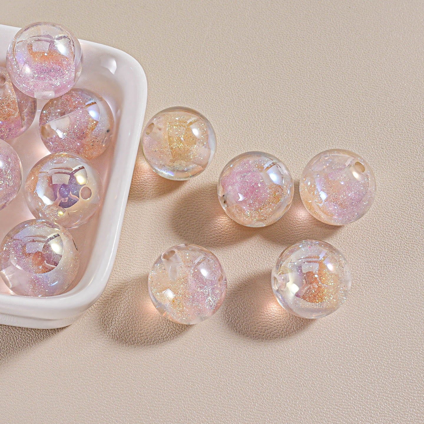 16mm Glow in The Dark Resin Beads with Sparkling Core - Straight Hole